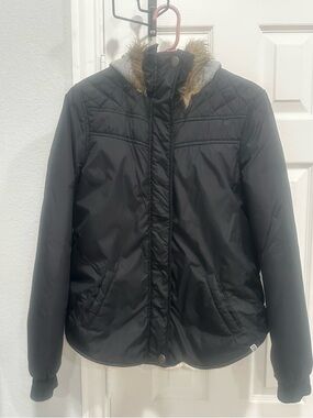 Women’s ROXY, Medium Black Quilted Hooded Winter Jacket with Faux Fur Trim